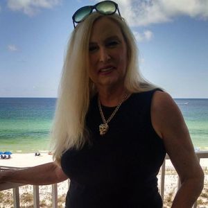 Meet your Posher, Sandi